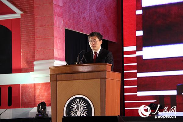 �Ї��v̩����ʹ�ν��ڡ����Ͻz�I֮·��չ�[�_Ļʽ�����o���O�V�z