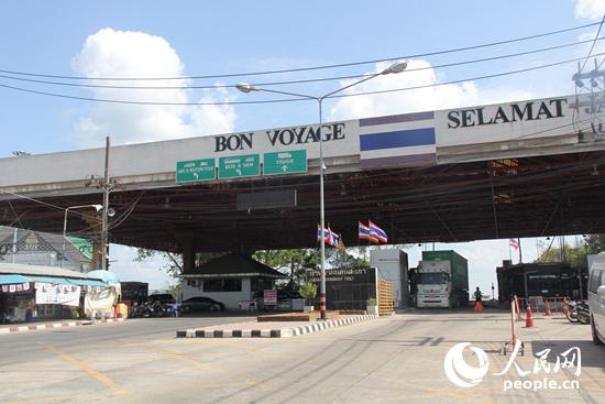 λ���ο�����ɳ���ڰ���̩������Ҫ���·��ͨ�P(gu��n)�ڣ��Hɳ���Ͱ͖|��ɯ�ڰ����Q(m��o)���~��ռ̩��(gu��)߅�Q(m��o)���~��50%���O�V�z