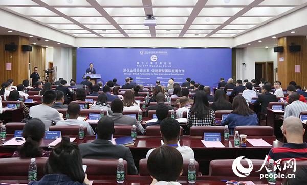 ��u�����ǎ���H��ӑ��(hu��)�ߵ�ʮ�ߌá��f��Փ�����ھ��e��