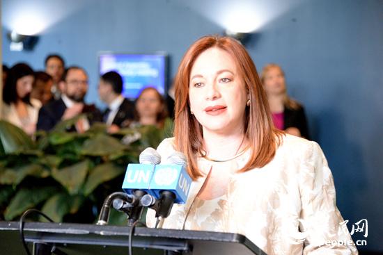 �D�鬔�������M(f��i)�����_(d��)����˹Ƥ�Z�_��ӛ������ �z