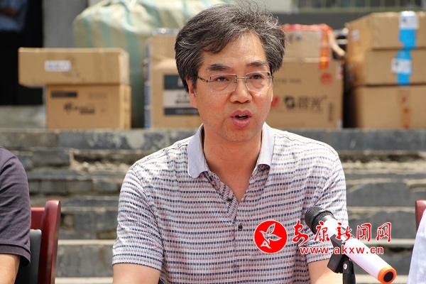 ��ʿ�ؼ��F(tu��n)�hί����(sh��)ӛꐱ��vԒ ����ƽ�z.jpg