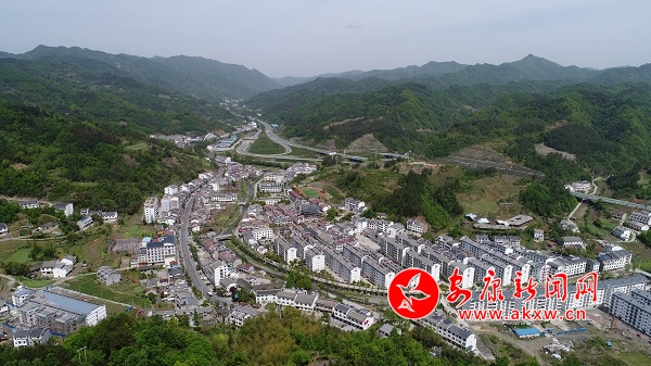 �Ͽh�(zh��n)��&ldquo;������ͻ��&rdquo; �h�����I(l��ng)���wȺ�����Ә�(l��)�I(y��) (3).jpg