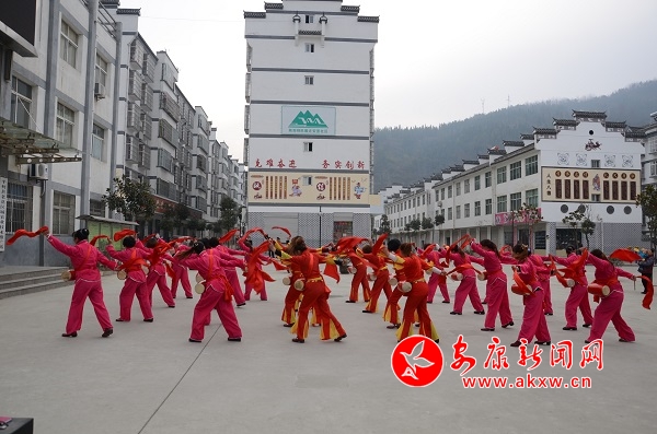 �Ͽh�(zh��n)��&ldquo;������ͻ��&rdquo; �h�����I(l��ng)���wȺ�����Ә�(l��)�I(y��) (2).jpg