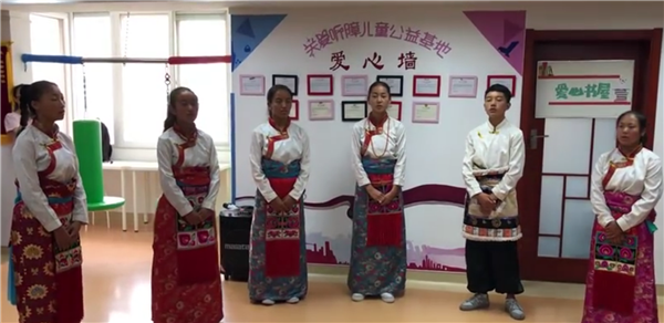 ȫ����Óؚ���ԡ���(y��u)��o(j��)�Ƭչ�����μ�ӰƬ�R������ɽ����������ķ���