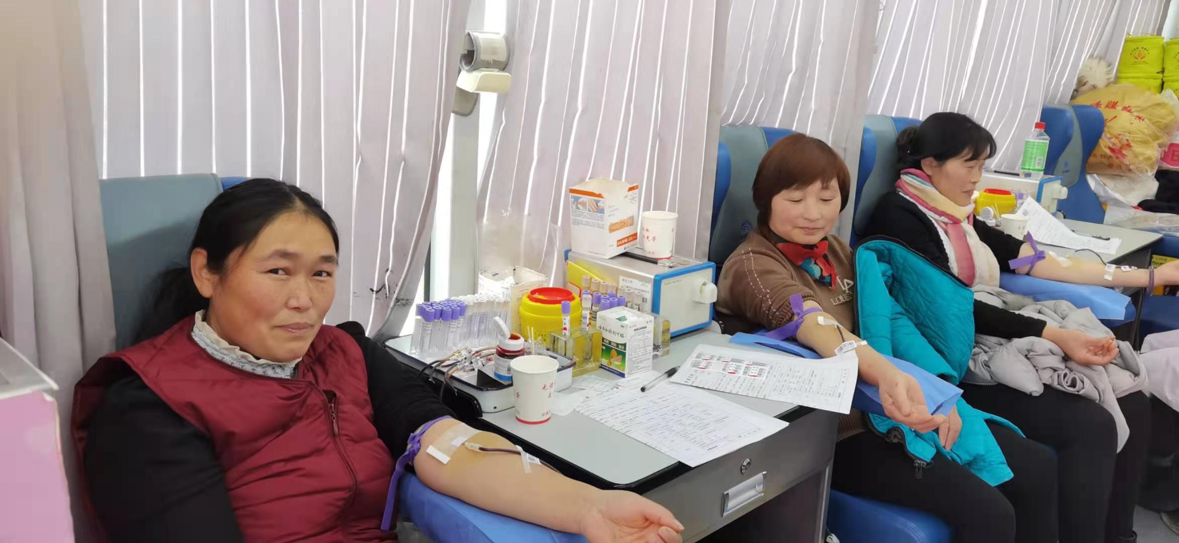 無償獻(xiàn)血，給這個(gè)冬天一份溫暖